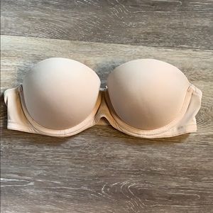 PINK Victoria’s Secret strapless push up bra